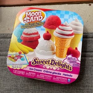 Moon Sand | Sweet Delights